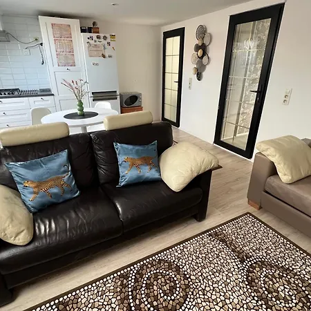 Cosy 1 Bedroom 900m From Apartment Ostend